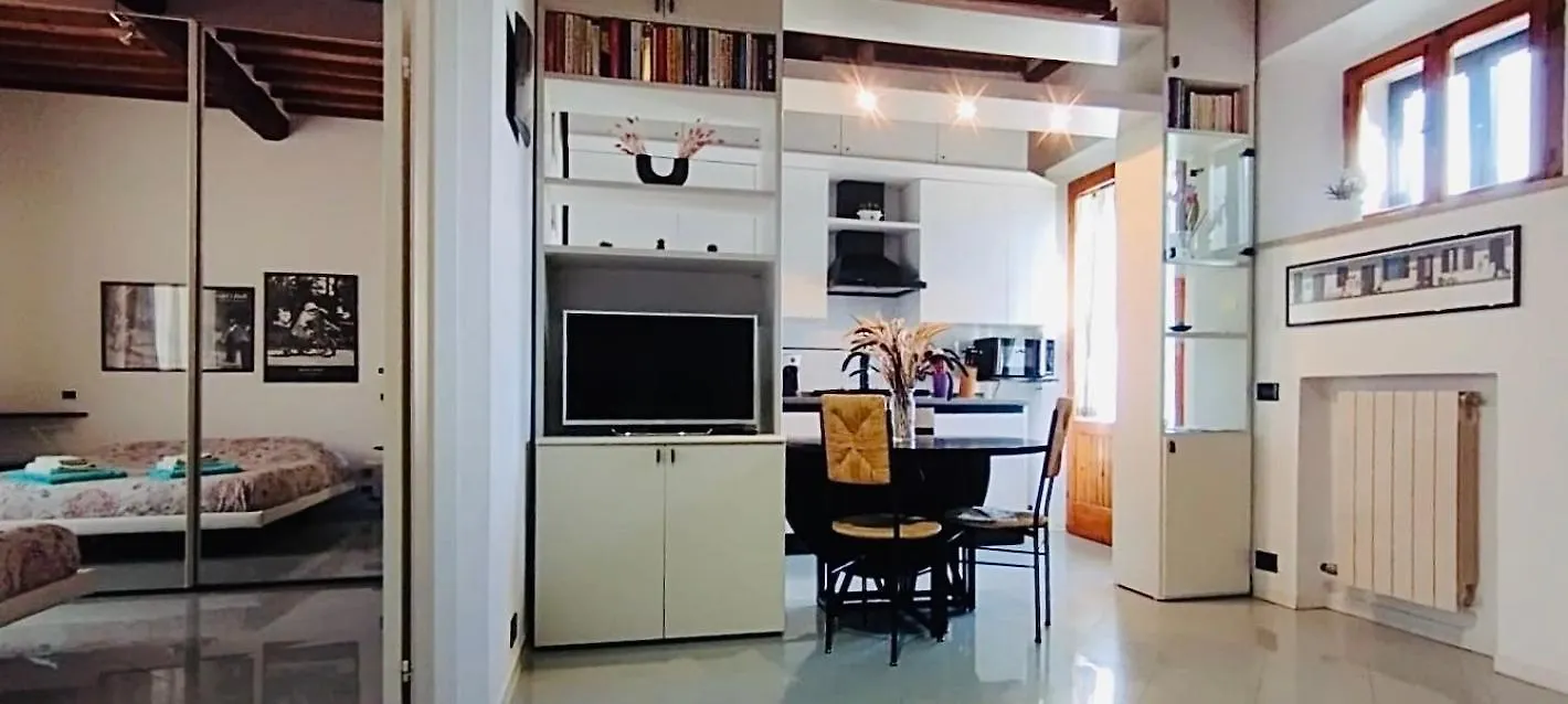 Historic Center Apartment With Private Garage Montalcino