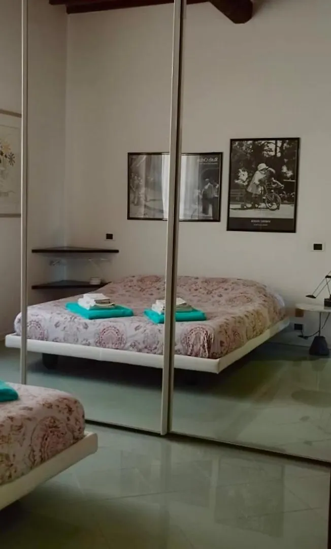 Historic Center Apartment With Private Garage Montalcino Italy